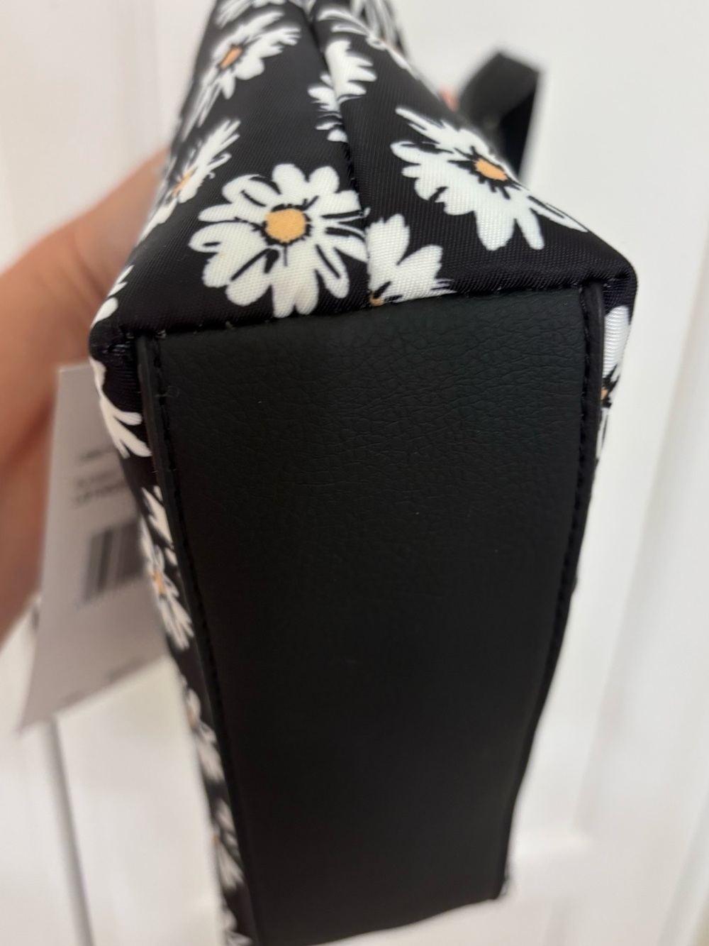 Luv Betsey daisy print mini crossbody - NWT - Picture 6 of 7
